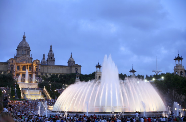 La Fuente Mágica de Montjuïc: Un Espectáculo Encantado